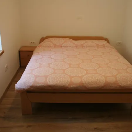 Jez Apartament Slap ob Idrijci