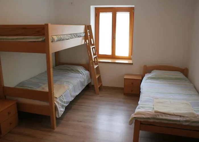 Jez شقة Slap ob Idrijci