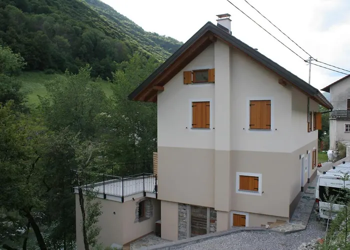 Jez شقة Slap ob Idrijci