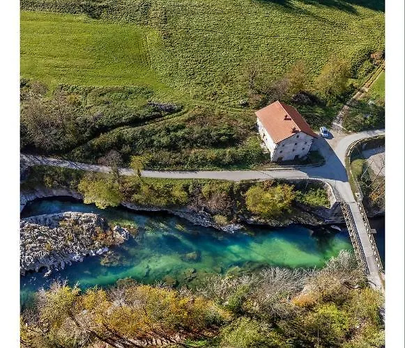 Jez شقة Slap ob Idrijci